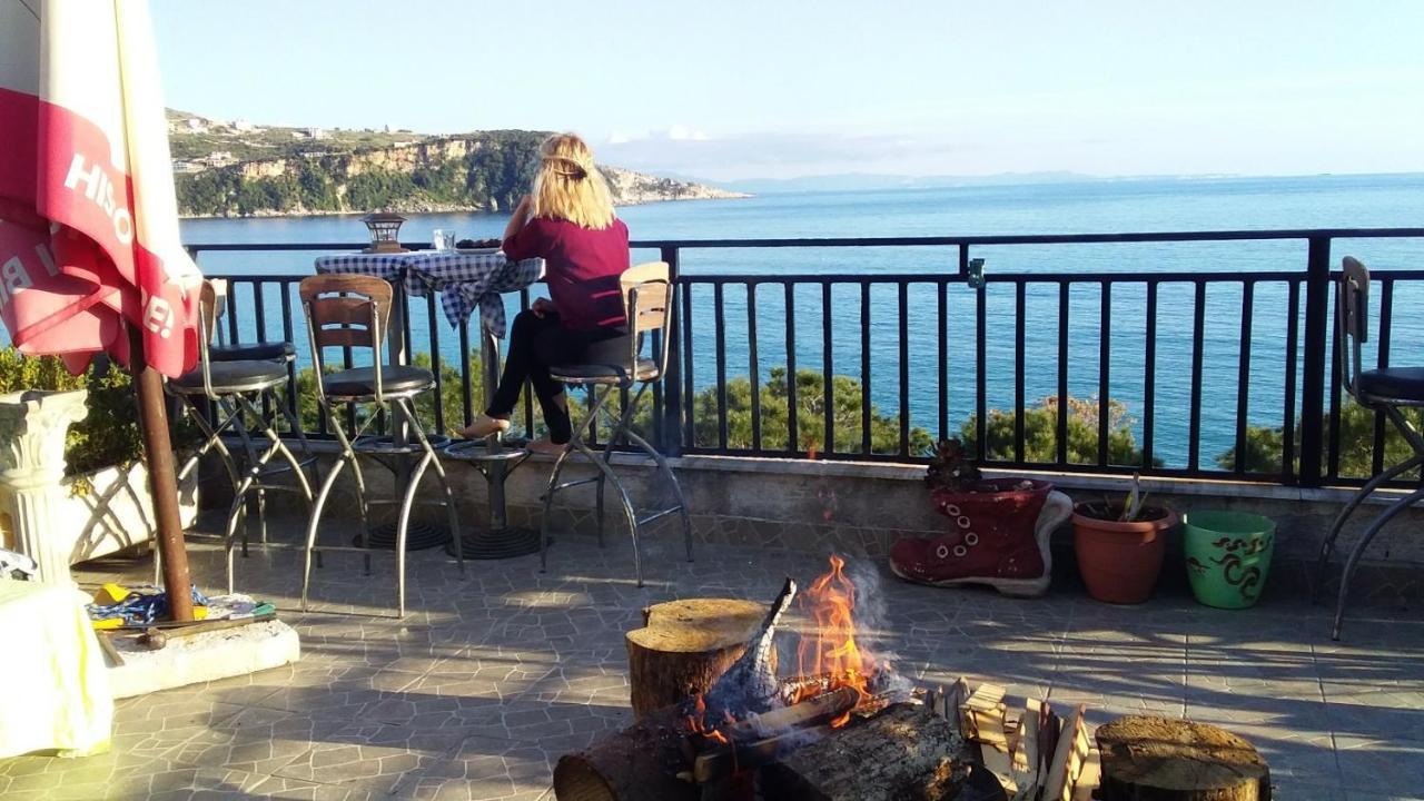City Hostel Himare Exterior foto