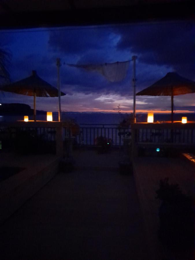 City Hostel Himare Exterior foto