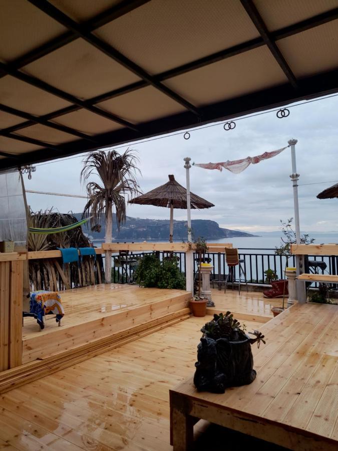 City Hostel Himare Exterior foto
