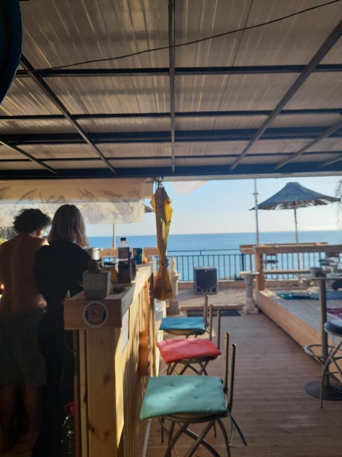 City Hostel Himare Exterior foto